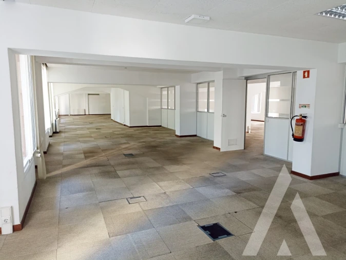 Escritório para Venda em Avenidas Novas Foto 2