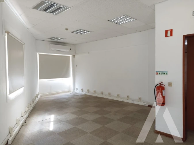 Escritório para Venda em Avenidas Novas Foto 9