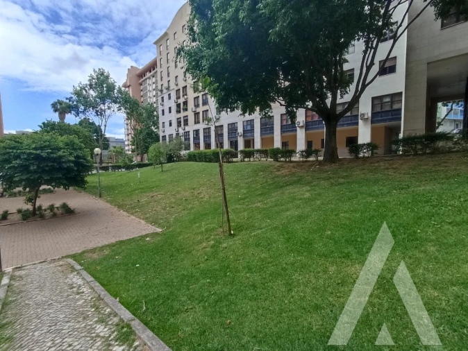 Escritório para Venda em Avenidas Novas Foto 30