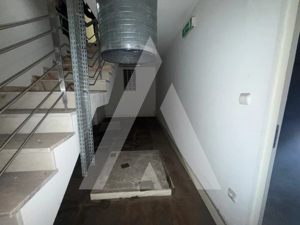 Escritório para Venda em Marinha Grande Foto 25