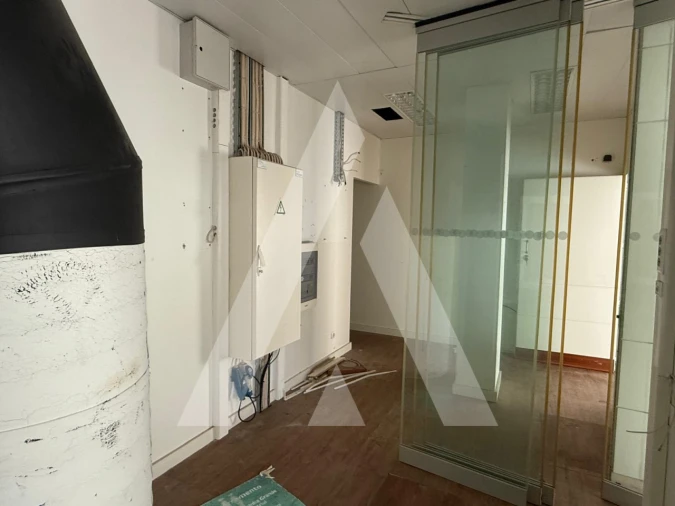 Escritório para Venda em Marinha Grande Foto 13