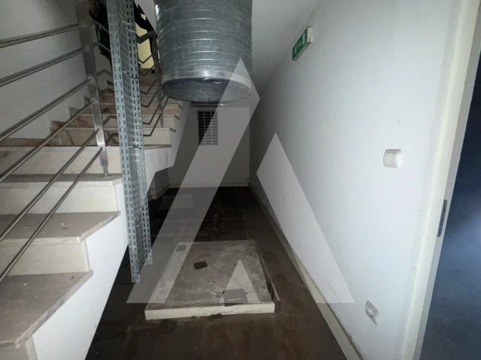 Escritório para Venda em Marinha Grande Foto 25