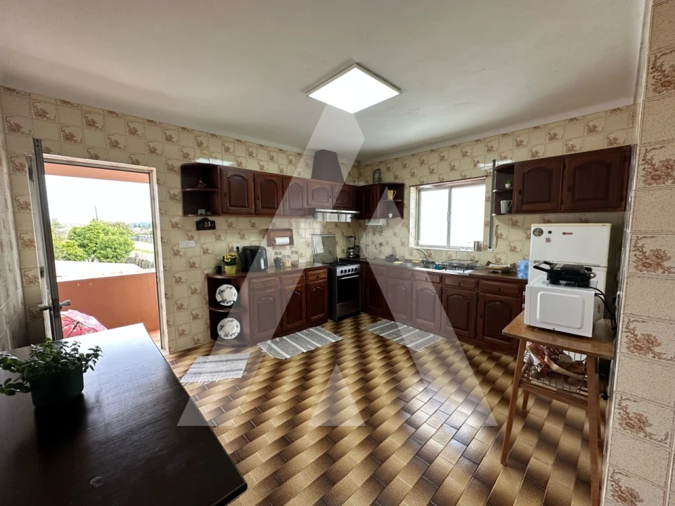 Moradia T4 para Venda em Oiã Foto 8