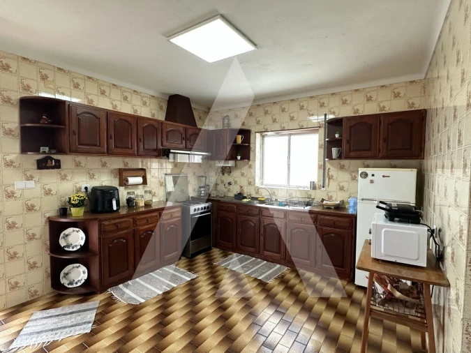 Moradia T4 para Venda em Oiã Foto 7