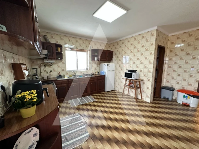 Moradia T4 para Venda em Oiã Foto 9