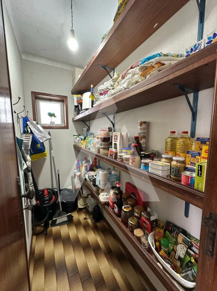 Moradia T4 para Venda em Oiã Foto 10