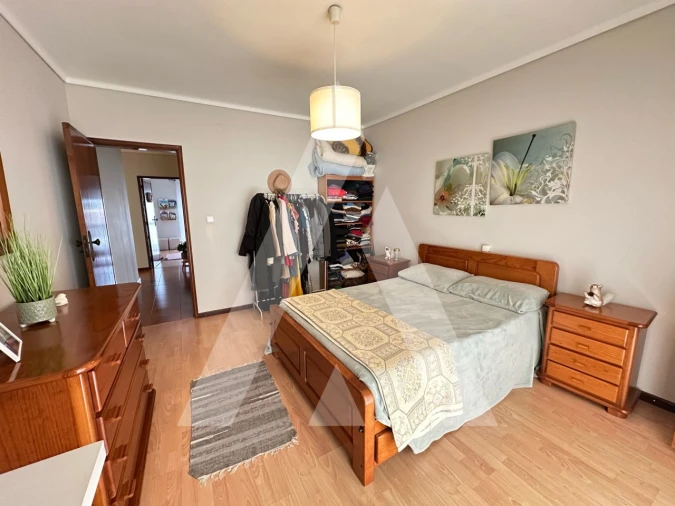 Moradia T4 para Venda em Oiã Foto 13