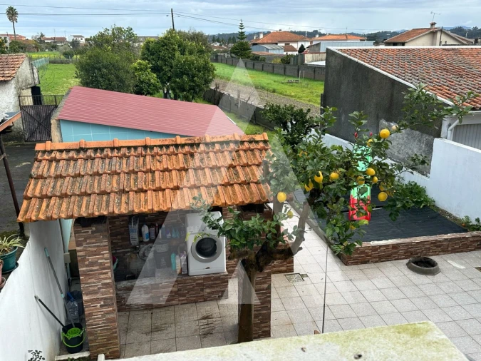 Moradia T4 para Venda em Oiã Foto 33