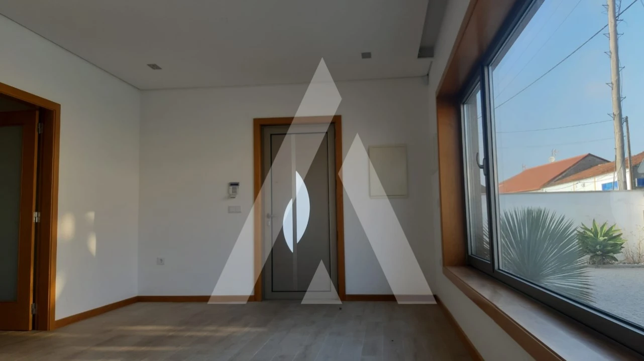 Moradia T3 para Venda em Bustos, Troviscal e Mamarrosa Foto 3