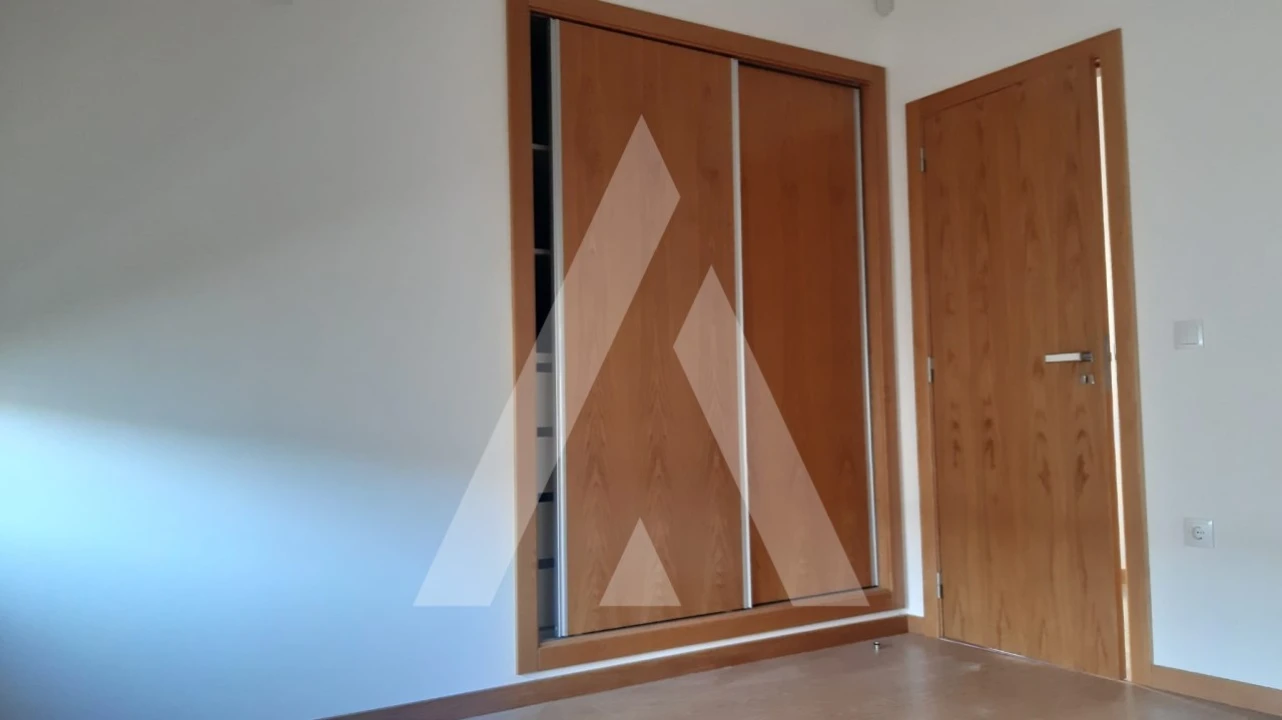 Moradia T3 para Venda em Bustos, Troviscal e Mamarrosa Foto 13