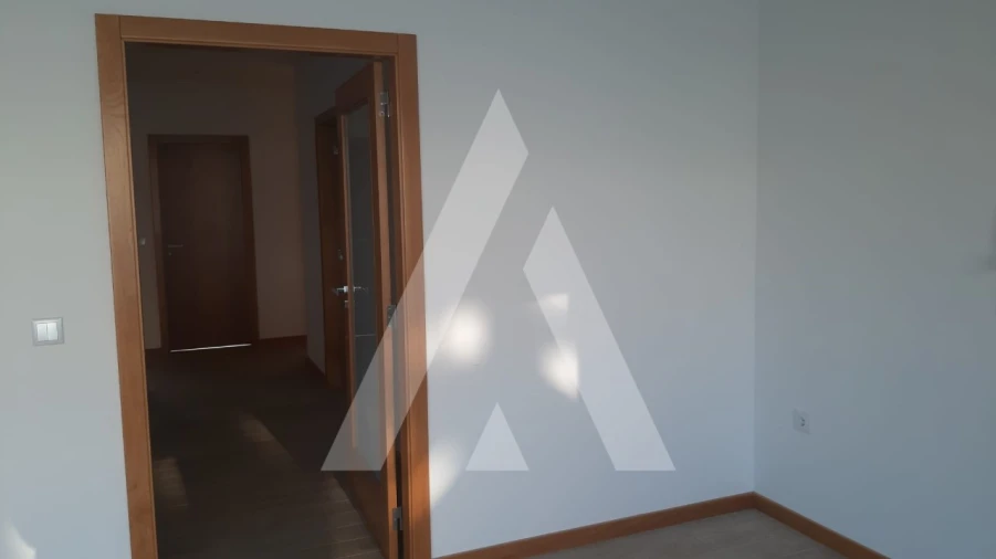 Moradia T3 para Venda em Bustos, Troviscal e Mamarrosa Foto 12