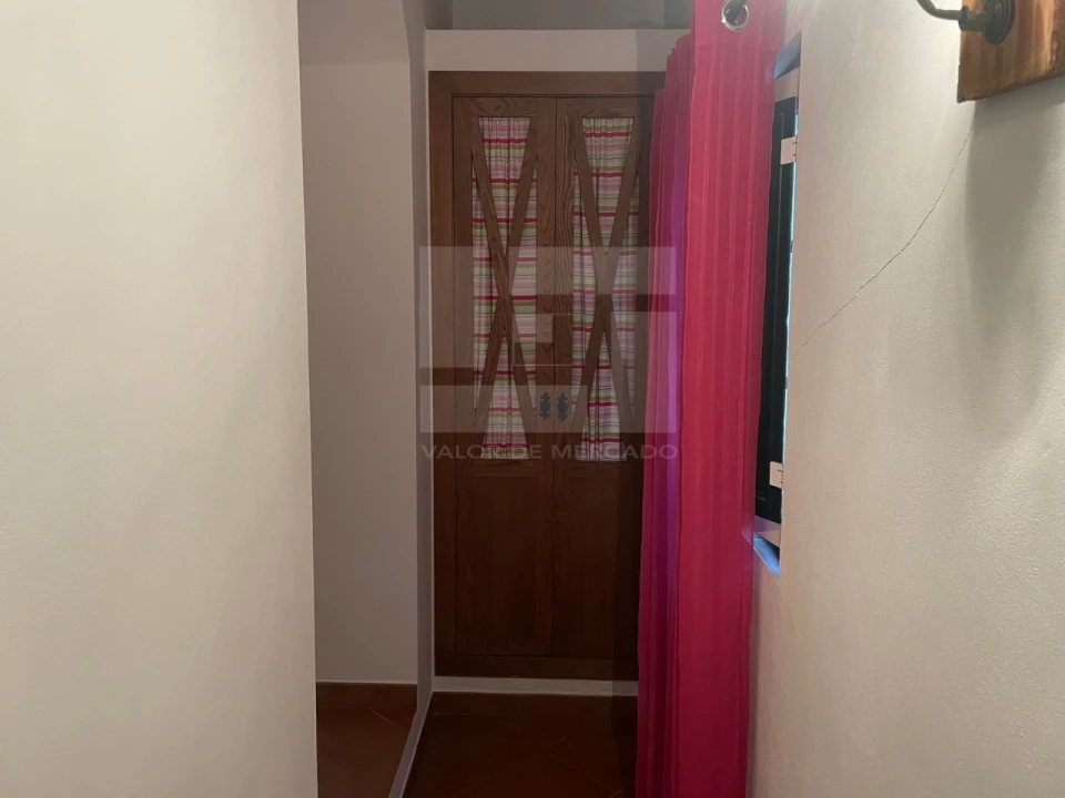 Moradia T5 para Venda em Corte do Pinto Foto 21