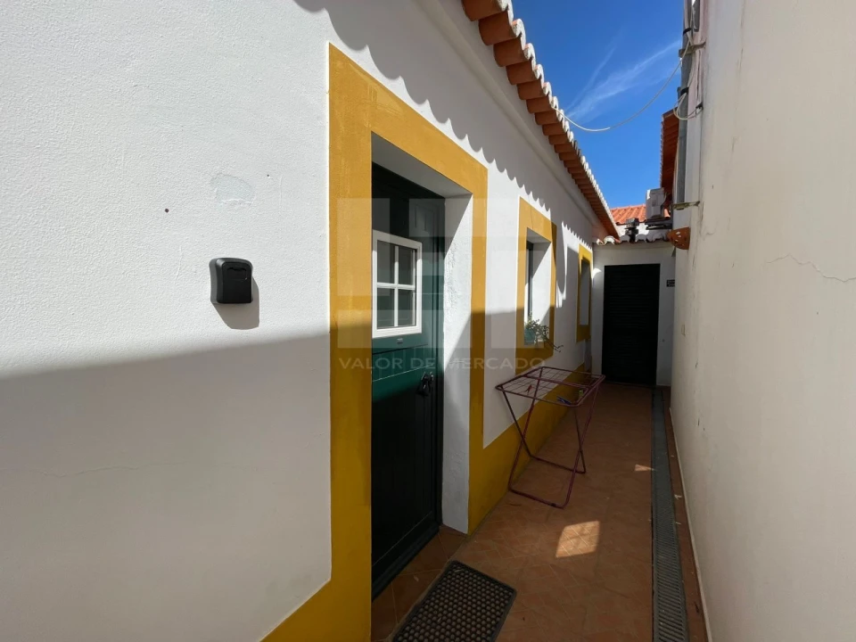 Moradia T5 para Venda em Corte do Pinto Foto 49