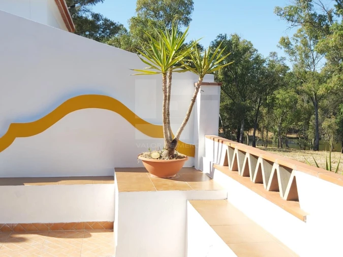 Moradia T5 para Venda em Corte do Pinto Foto 7