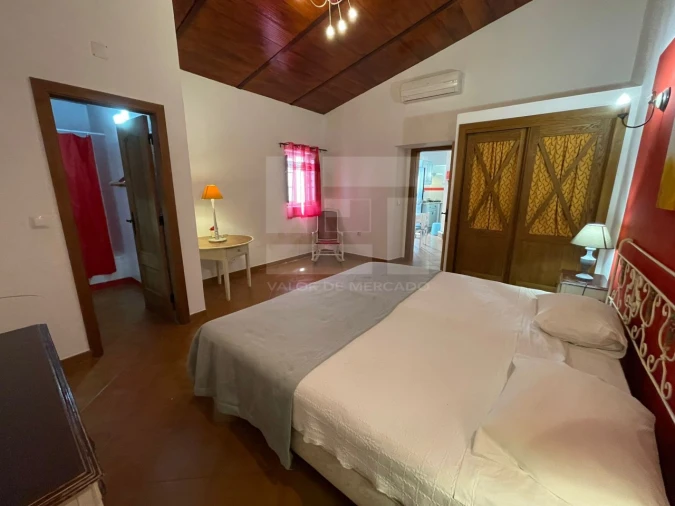 Moradia T5 para Venda em Corte do Pinto Foto 56