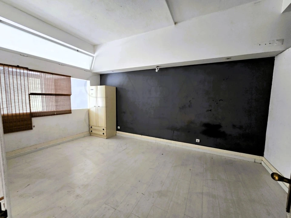 Loja para Arrendamento em Carvalhal Foto 11