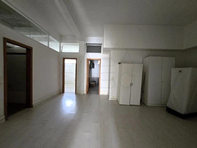 Loja para Arrendamento em Carvalhal Foto 14