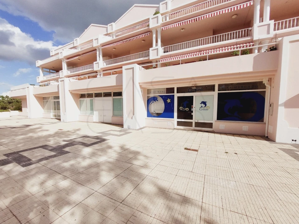 Loja para Arrendamento em Carvalhal Foto 2