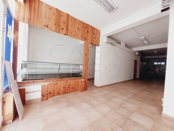 Loja para Arrendamento em Carvalhal Foto 4