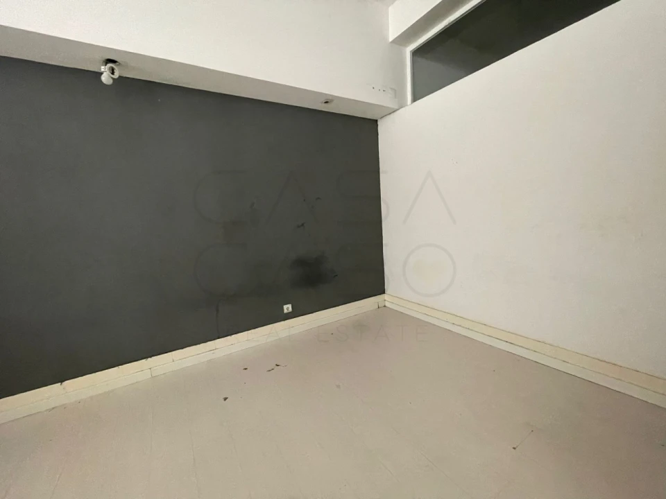 Loja para Arrendamento em Carvalhal Foto 8