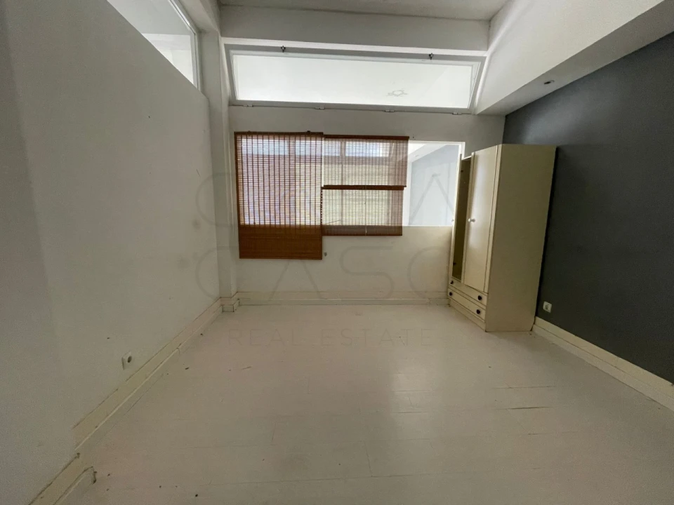 Loja para Arrendamento em Carvalhal Foto 9