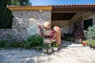 Quinta T6 para Venda em Monte Córdova