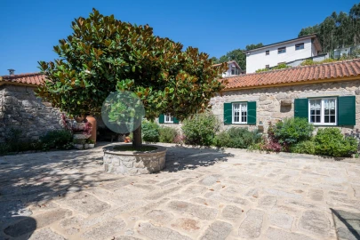 Quinta T6 para Venda em Monte Córdova