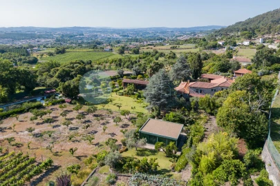 Quinta T6 para Venda em Monte Córdova
