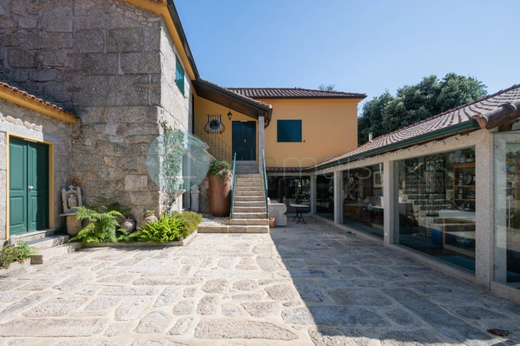 Quinta T6 para Venda em Monte Córdova Foto 2