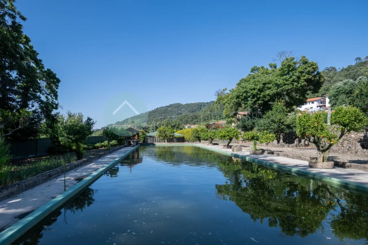 Quinta T6 para Venda em Monte Córdova