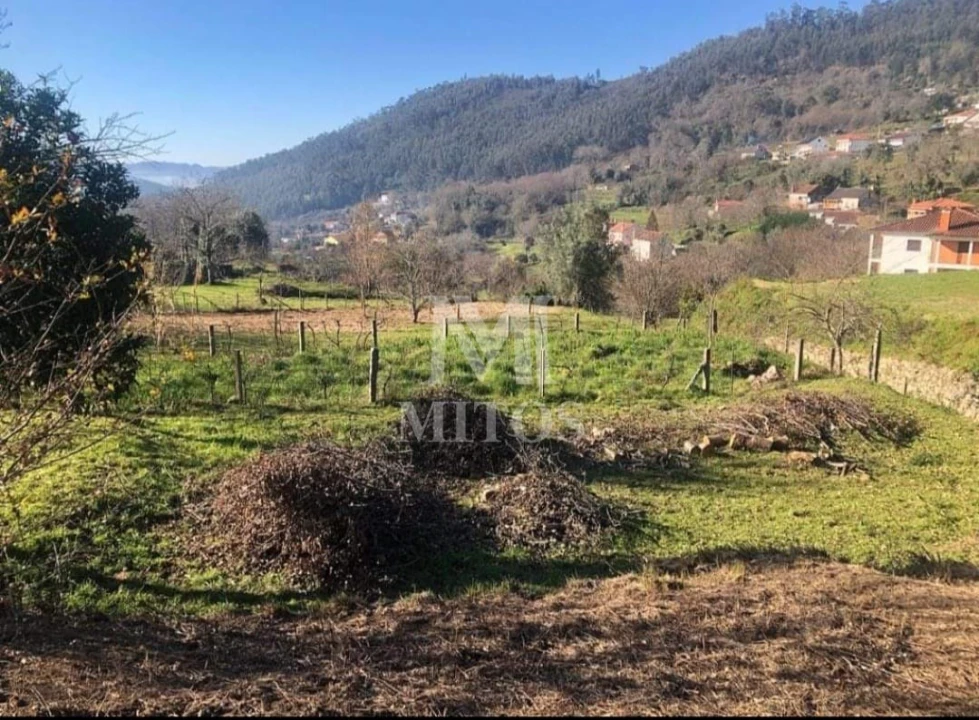 Terreno para Venda em Refoios do Lima Foto 1