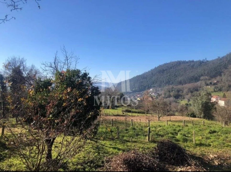 Terreno para Venda em Refoios do Lima Foto 2