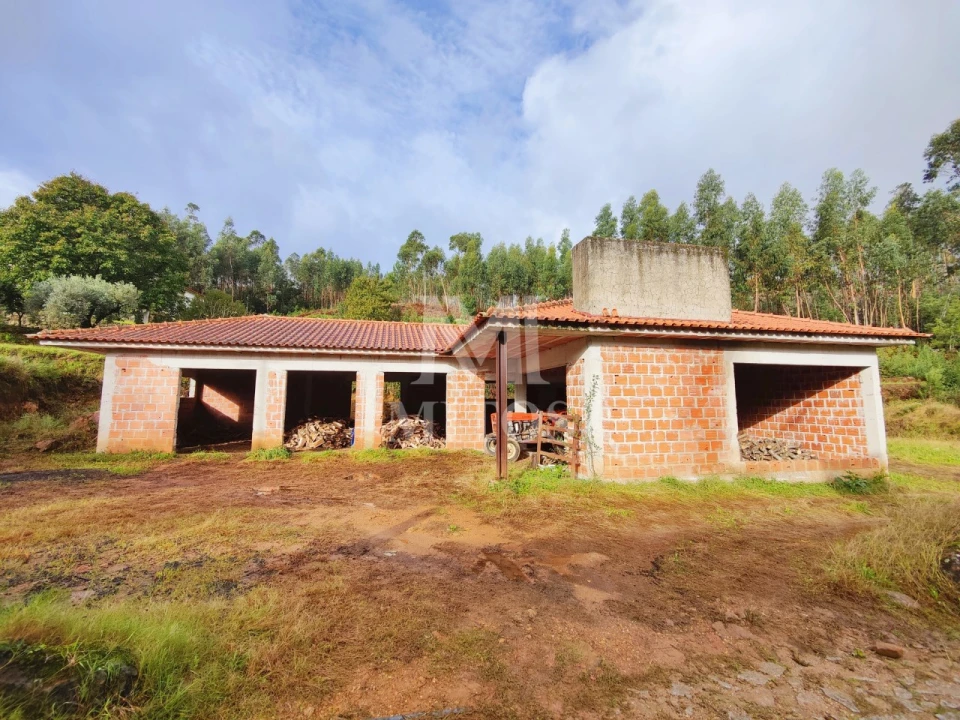 Moradia T3 para Venda em Estorãos Foto 2