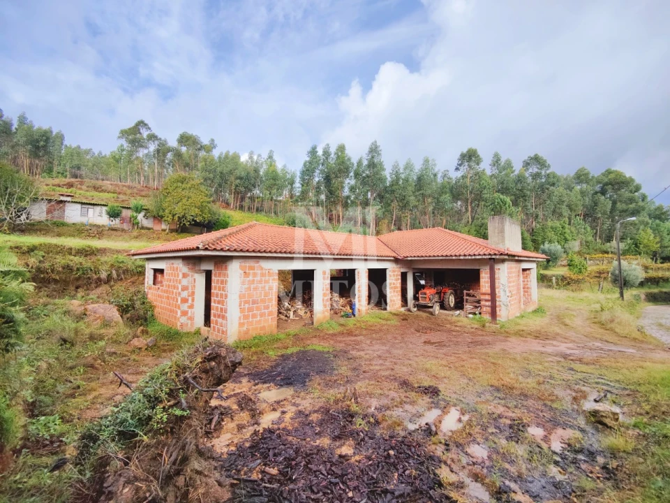 Moradia T3 para Venda em Estorãos Foto 3