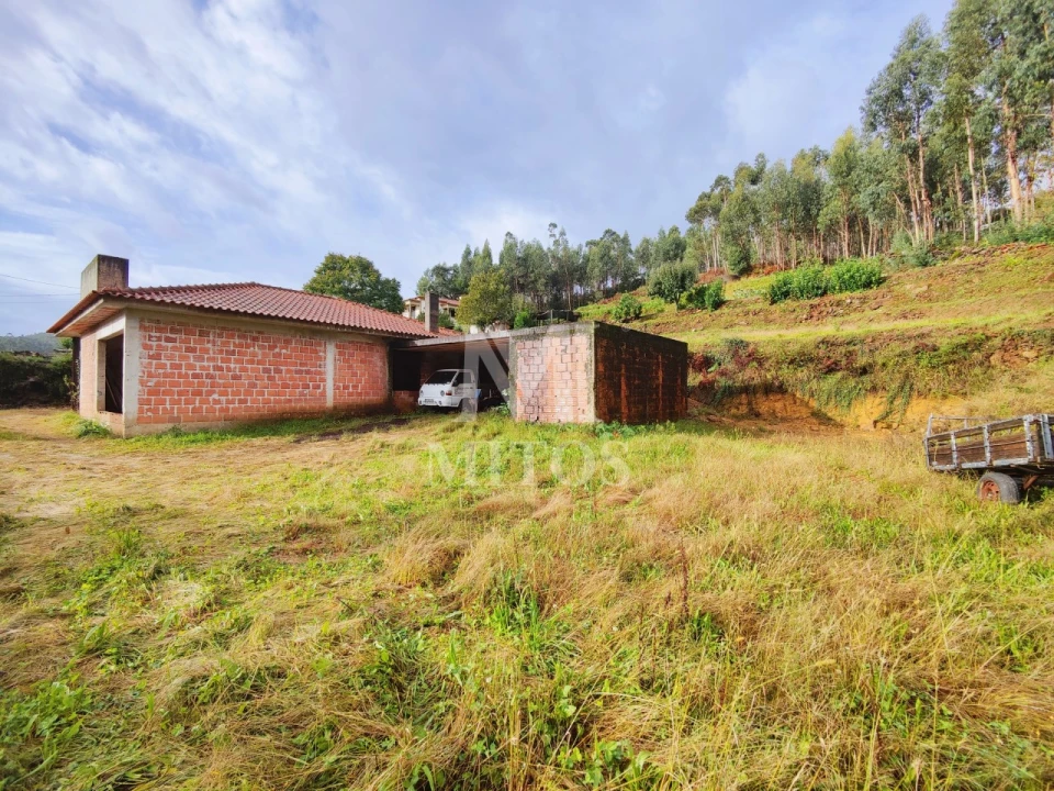 Moradia T3 para Venda em Estorãos Foto 5