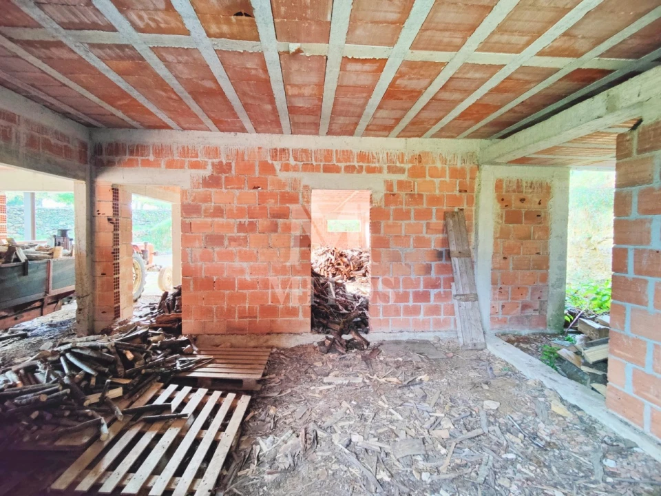 Moradia T3 para Venda em Estorãos Foto 9