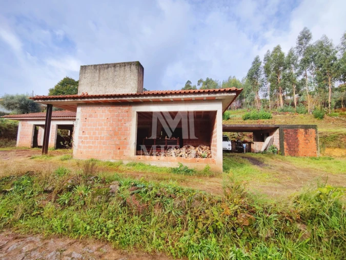 Moradia T3 para Venda em Estorãos Foto 4