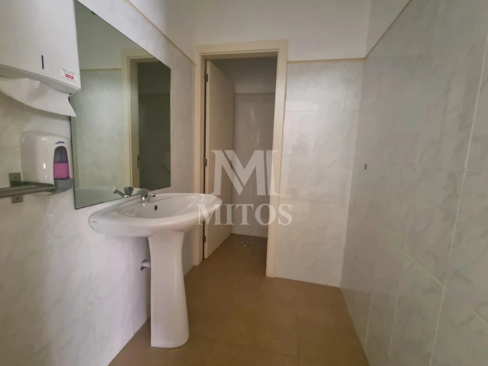 Loja para Venda em Santa Maria Maior e Monserrate e Meadela Foto 9