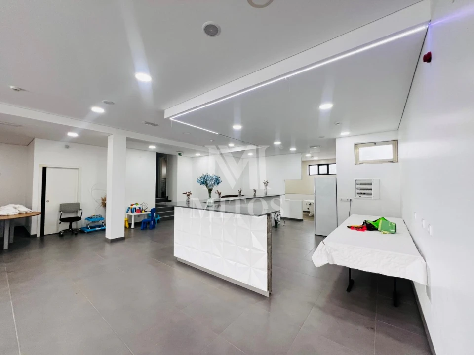 Negócio para Arrendamento em Subportela, Deocriste e Portela Susã Foto 9