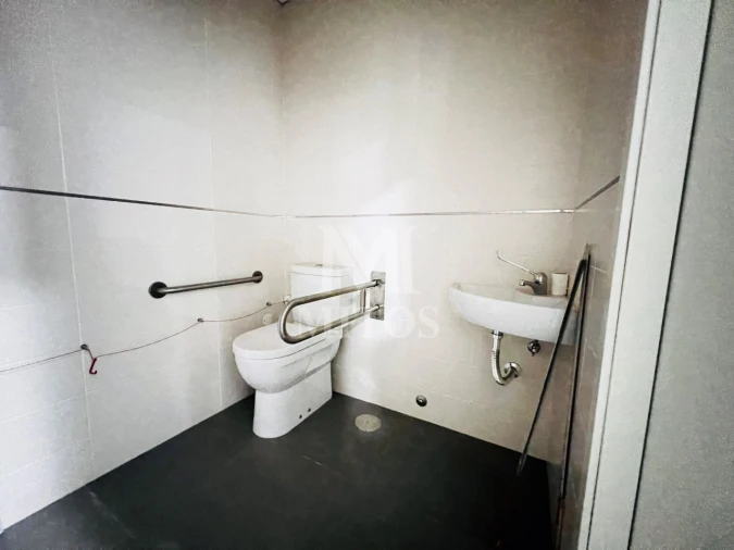 Negócio para Arrendamento em Subportela, Deocriste e Portela Susã Foto 3