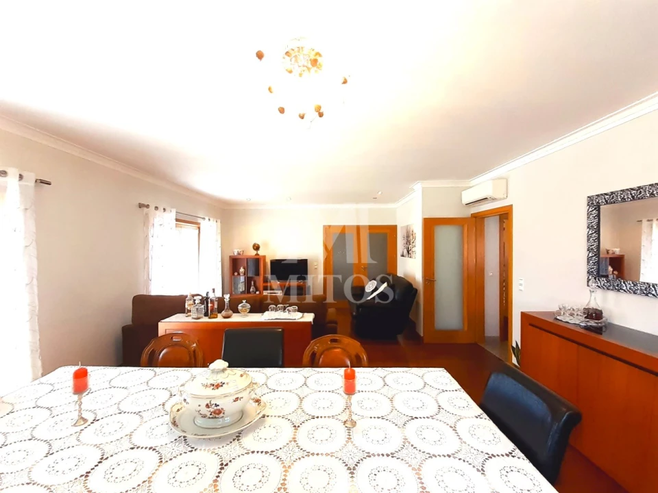 Moradia T5 para Venda em Areosa Foto 9