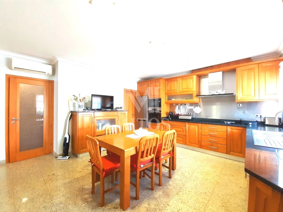 Moradia T5 para Venda em Areosa Foto 10