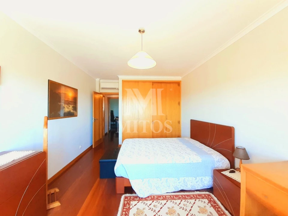 Moradia T5 para Venda em Areosa Foto 12