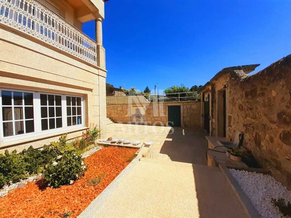 Moradia T5 para Venda em Areosa Foto 31