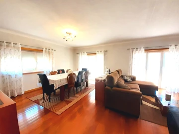 Moradia T5 para Venda em Areosa