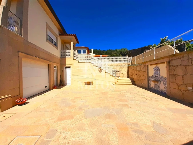 Moradia T5 para Venda em Areosa Foto 6