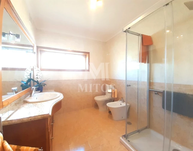 Moradia T5 para Venda em Areosa Foto 25