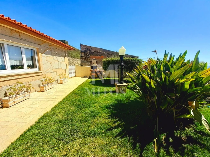 Moradia T5 para Venda em Areosa Foto 33