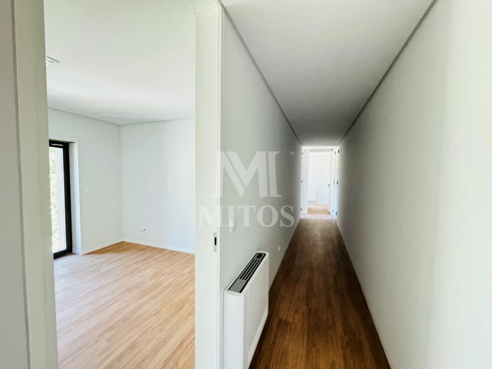 Apartamento T3 para Arrendamento em Santa Maria Maior e Monserrate e Meadela Foto 12