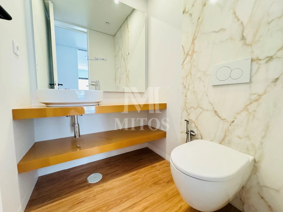 Apartamento T3 para Arrendamento em Santa Maria Maior e Monserrate e Meadela Foto 9